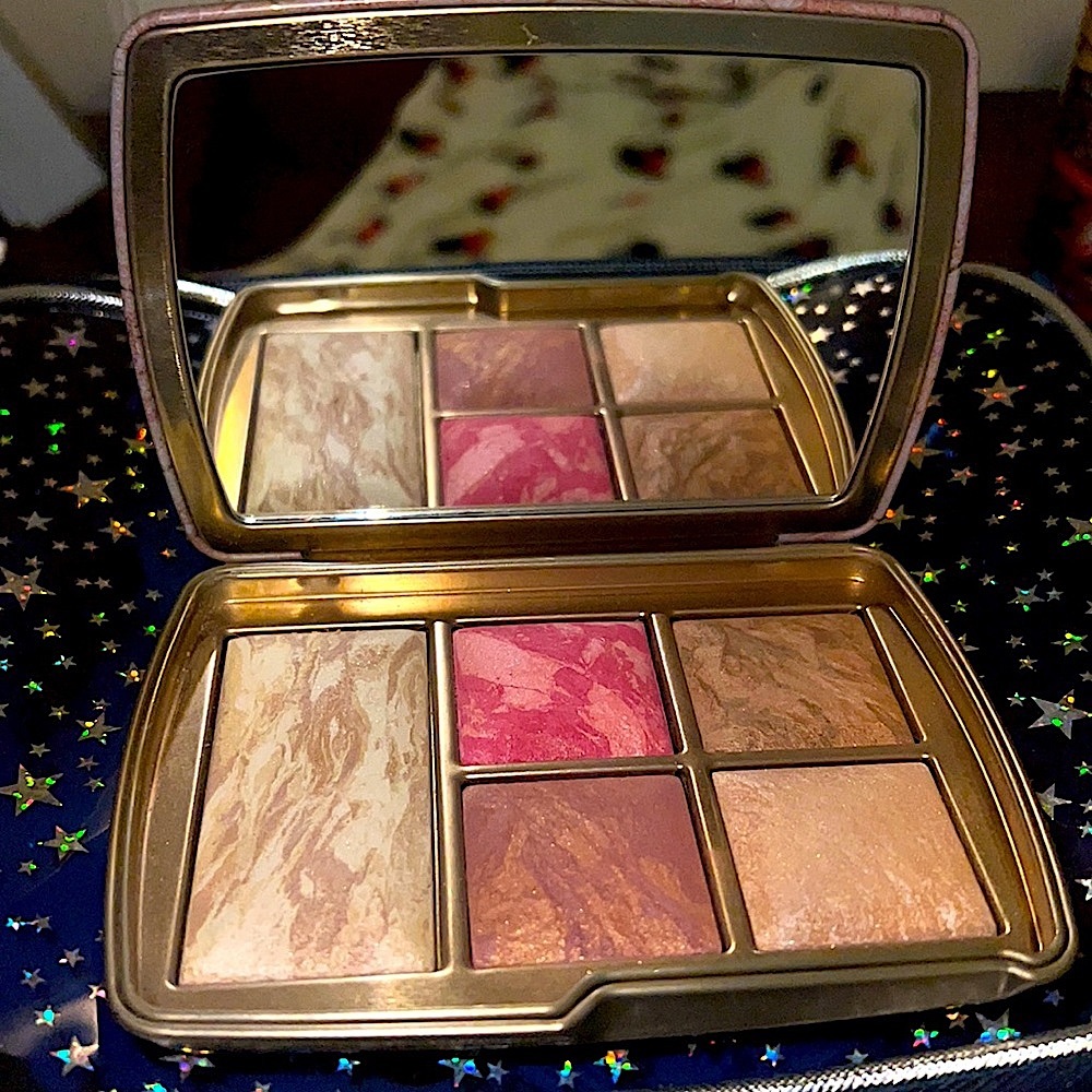 Hourglass ambient edit